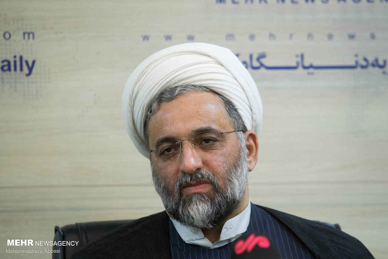 انقلاب،رهبر،حقوق،ملت،سعدي،رهبري،مؤلفه،صيانت،حوزه،اشاره،حكمرا ...