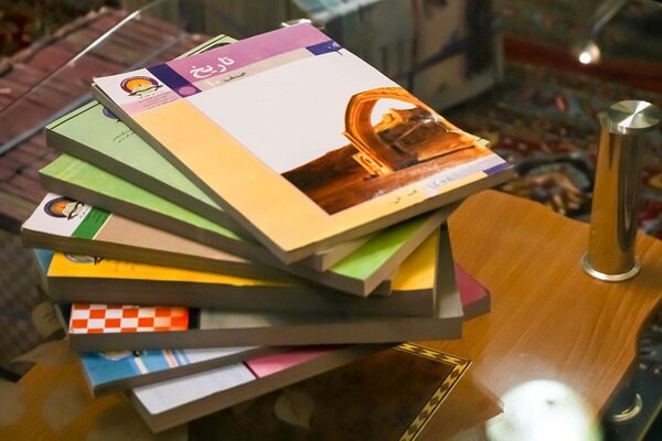 بیش از ۳ میلیون جلد کتاب درسی در مدارس اصفهان توزیع شد