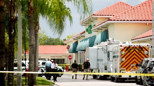 Gunman shots 1-year-old boy at Florida grocery store