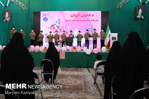 نشست سعید جلیلی با دختران رای اولی