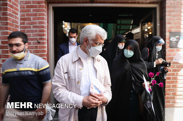 نشست سعید جلیلی با دختران رای اولی