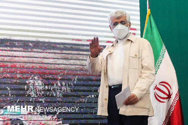 نشست سعید جلیلی با دختران رای اولی