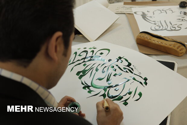 ۳۰ هنرمند آثار خلاقانه‌ای را در اردبیل تولید کردند