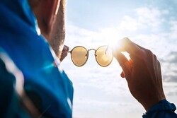 چرا باید عینک آفتابی اصل بخریم؟