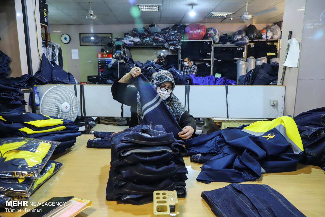 کارگاه‌های عفاف و حجاب در واحدهای تولیدی و صنعتی برگزار می شود