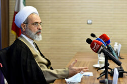 سرنوشت امت اسلام و آینده جهان به ایران گره خورده است