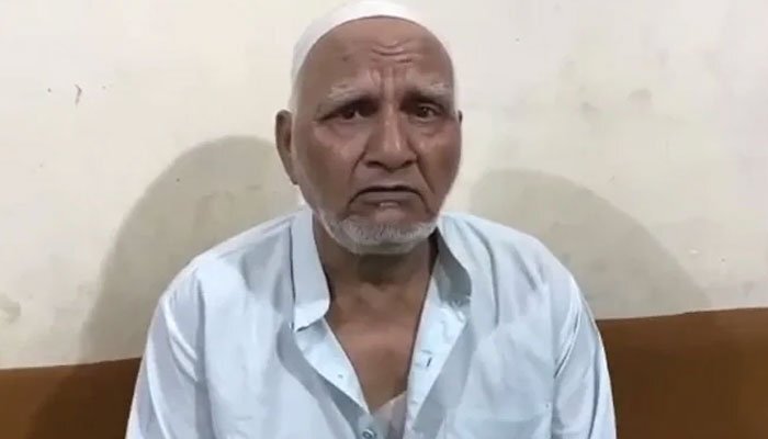 بھارت میں ہندو دہشت گردوں کا ایک بوڑھے مسلمان پر بہیمانہ تشدد
