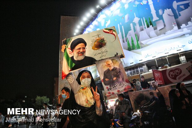 شور و حال انتخاباتی شب‌های تهران