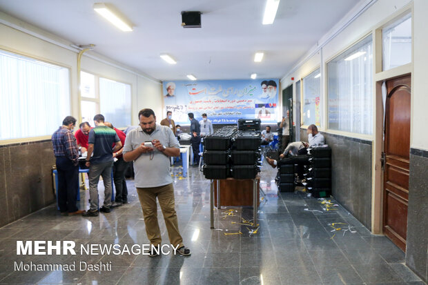 آماده سازی صندوقهای رای در اردبیل