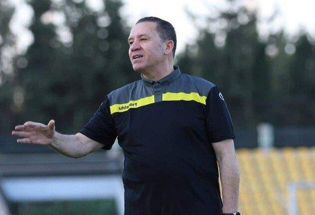 سرمربی تیم ملی فوتبال سوریه از سمتش استعفا کرد