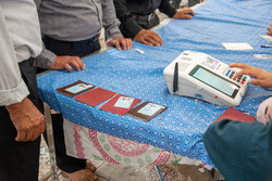 برگزاری انتخابات الکترونیکی در ۱۱۵ شعبه بیرجند / شعبه سیار در بیمارستانها
