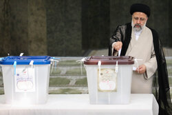حضور سید ابراهیم رئیسی در انتخابات ۱۴۰۰