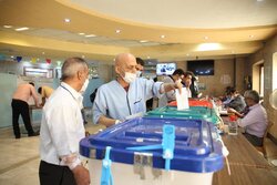 Tahran'daki Bakiyetullah Hastanesinde seçim heyecanı
