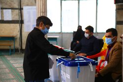 ۵۷۰۰ نفر از مردم شهرستان بدره رای خود را به صندوق انداختند