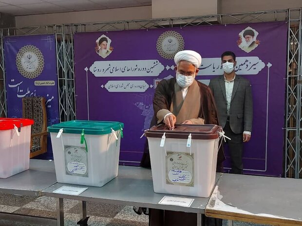 وزیر اطلاعات و دادستان کل کشور رای خود را به صندوق انداختند