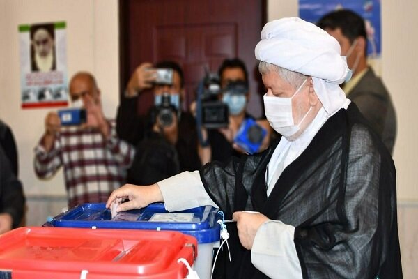 شرکت در انتخابات ادای تکلیف است