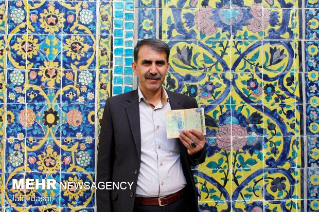 مشارکت چشمگیر مردم سنندج در پای صندوق های رأی
