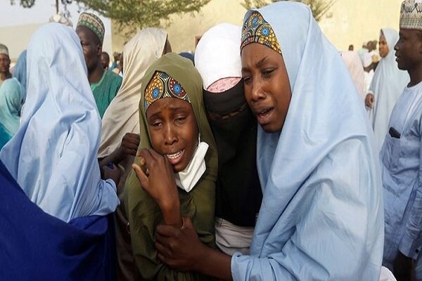 Gunmen kidnap more than 80 students from Nigerian school 