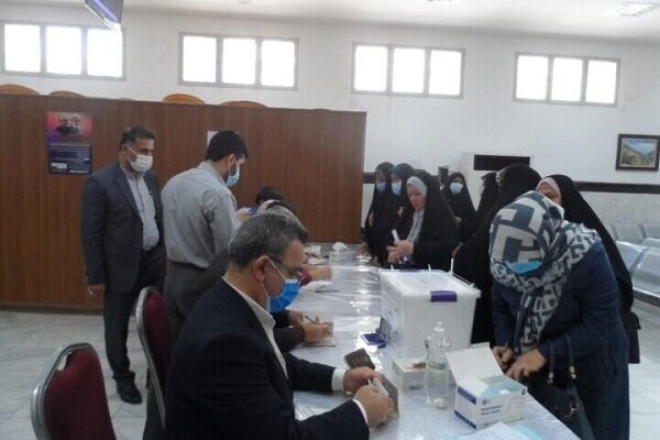 إقبال كبير على صناديق الاقتراع في السفارة الإيرانية ببغداد