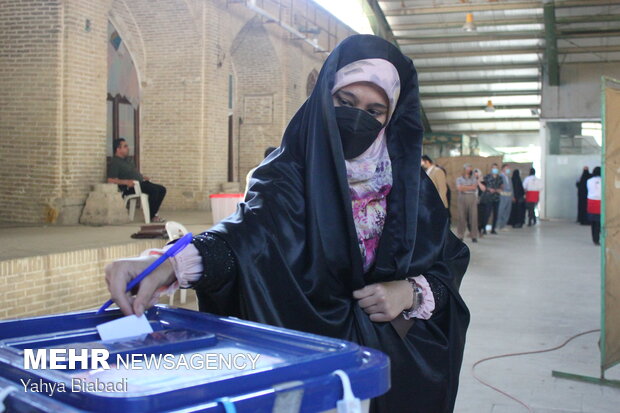 جشن انتخابات با حضور همه اقوام و اقشار مردم در کرمانشاه