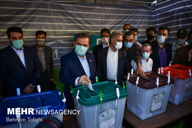 حضور محسن رضایی در انتخابات ۱۴۰۰