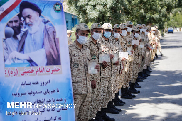 جشن انتخابات در پادگان قهرمان همدان