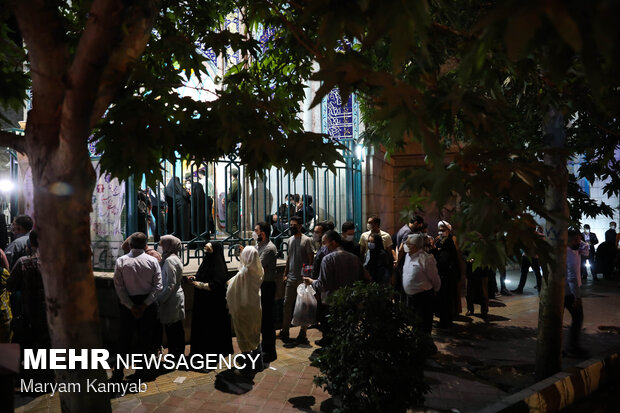 ساعات پایانی رای گیری در حسینیه ارشاد