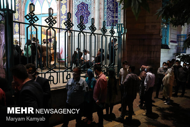 ساعات پایانی رای گیری در حسینیه ارشاد