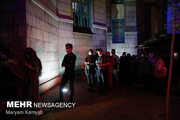 ساعات پایانی رای گیری در حسینیه ارشاد