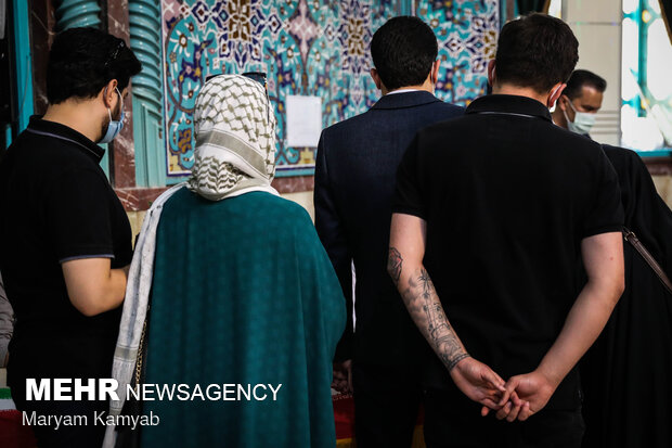 ساعات پایانی رای گیری در حسینیه ارشاد