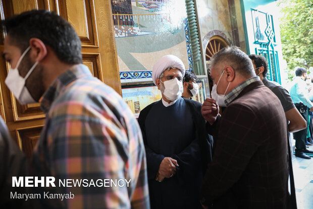 ساعات پایانی رای گیری در حسینیه ارشاد