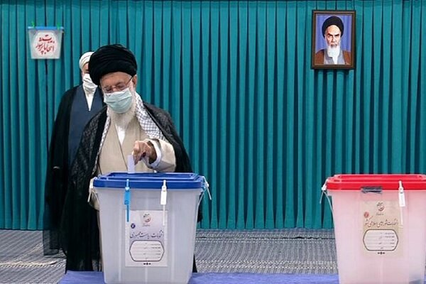 رهبر انقلاب: روز انتخابات، روز ملت ایران است/ حضور چشم‌گیر مردم در پای صندوق‌های رای