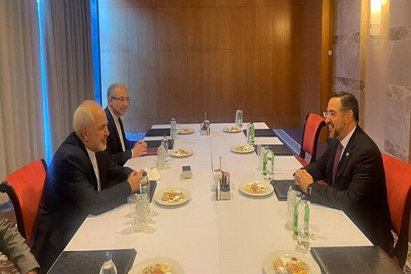 FM Zarif emphasizes holding intra-Afghan talks