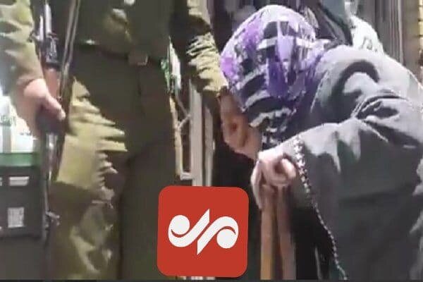 بوسه پیرزن تبریزی بر دست سرباز حوزه رای‌گیری