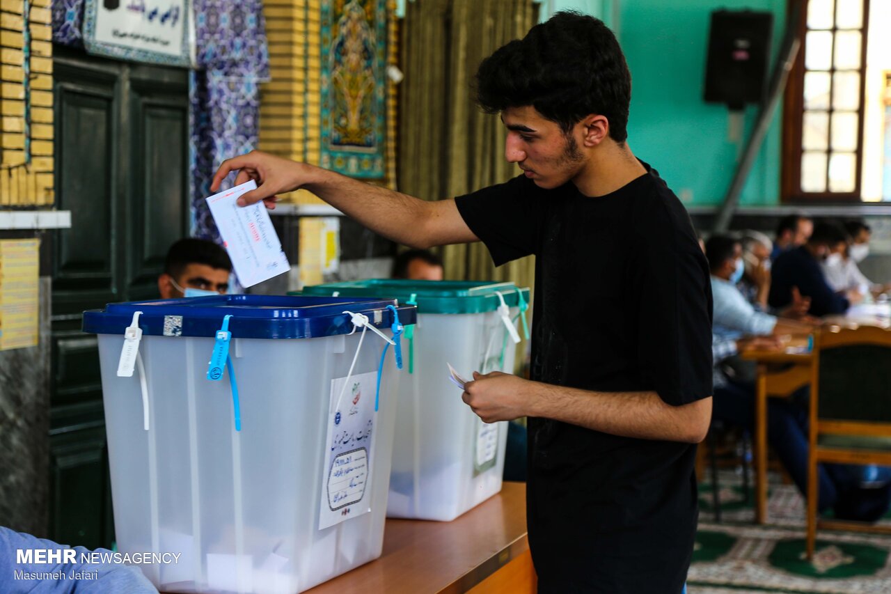 انتخابات اصفهان با امنیت کامل در حال انجام است