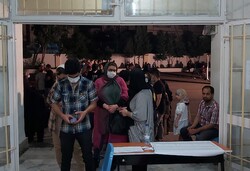 صف های شبانه انتخابات در گلستان/ مشارکت مردم به شنبه کشید