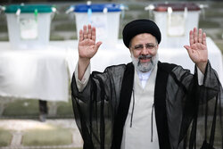 المرشح رئيسي يتقدم في الانتخابات الرئاسية الايرانية بـ 17 مليون صوت