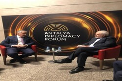 Zarif, Antalya'da Tacik mevkidaşı ile görüştü