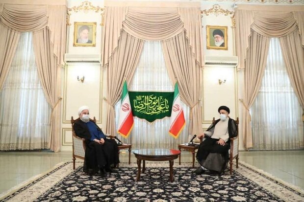 Rouhani meets President-elect Raeisi 