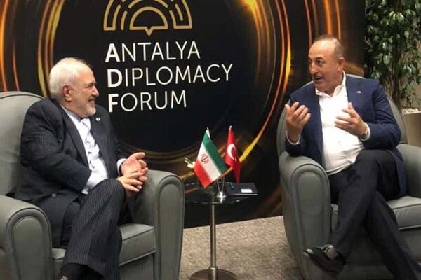 FM Zarif holds talks with his Turkish counterpart in Antalya