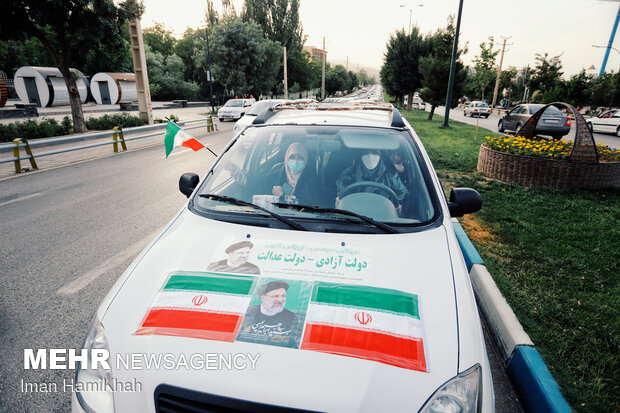 People in Hamedan celebrating victory of Raeisi in election