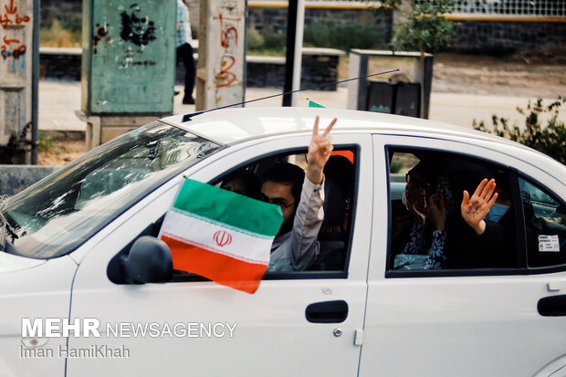 شادی مردم همدان بعد از پیروزی ابراهیم رئیسی در انتخابات