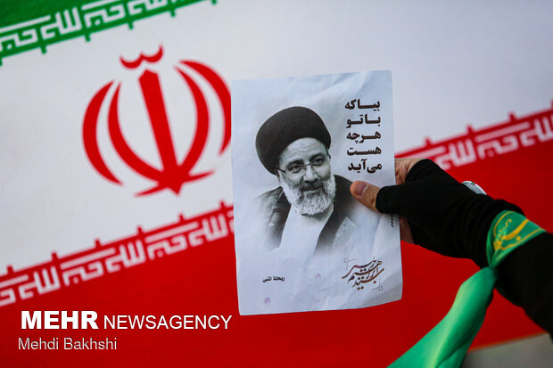 کاروان خودرویی هواداران رئیسی در قم