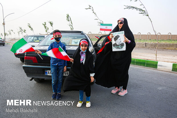 کاروان خودرویی هواداران رئیسی در قم