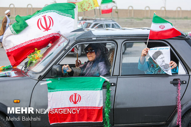 کاروان خودرویی هواداران رئیسی در قم