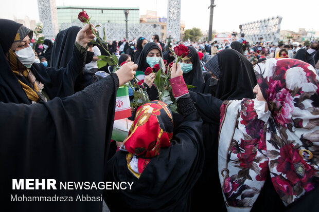 Iranian nation celebrate Raeisi's victory across country