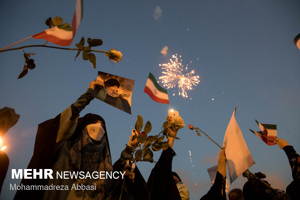 شادی مردم تهران بعد از پیروزی ابراهیم رئیسی در انتخابات 24