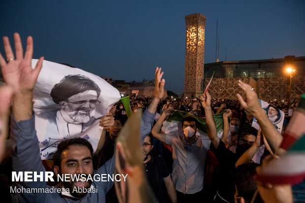 شادی مردم تهران بعد از پیروزی ابراهیم رئیسی در انتخابات 27