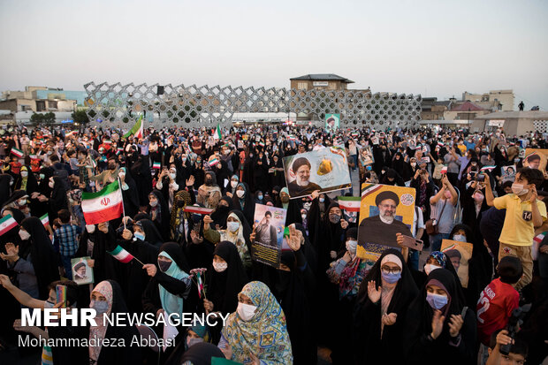 Iranian nation celebrate Raeisi's victory across country