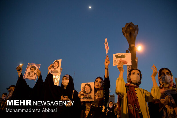 Iranian nation celebrate Raeisi's victory across country